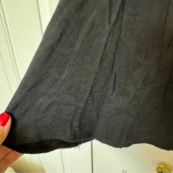 Torrid Black Sleeveless Brocade Button Up Flowy Top - Picture 3 of 7